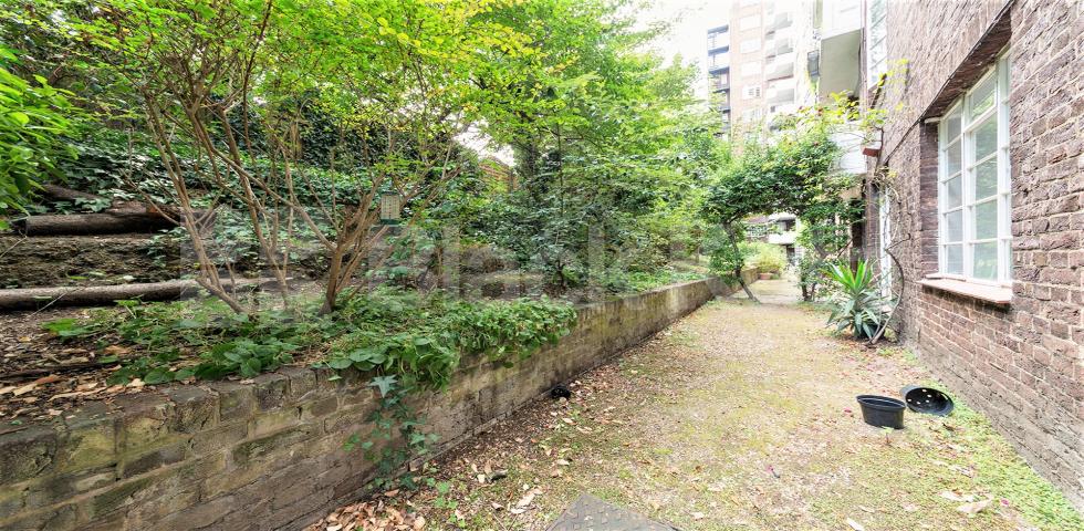 			HEATING & HOT WATER INCLUDED, Studio Apartment, 1 bath, 1 reception Apartment			 The Grampians, Shepherds Bush Road, SHEPHERDS BUSH